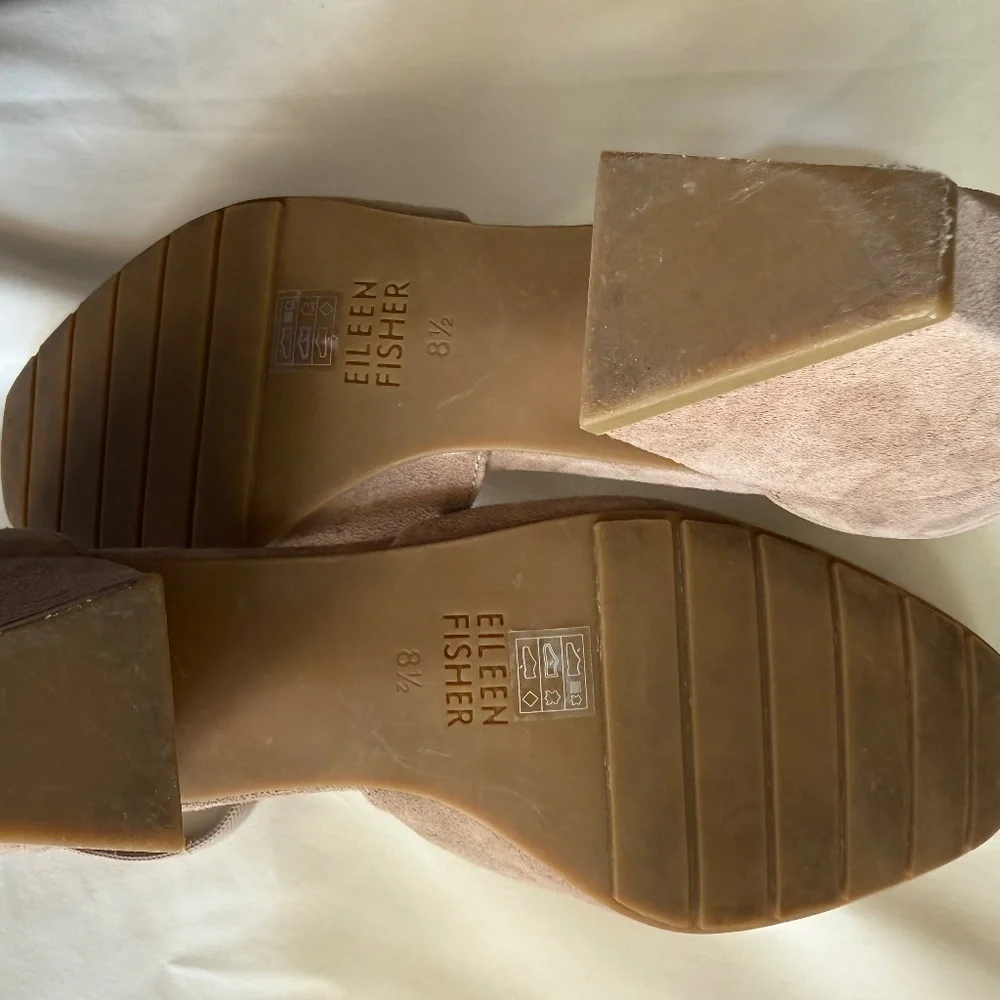 Eileen Fisher Just Suede Ankle Strap Block Heel Pumps - Blush/Nude Size 8.5